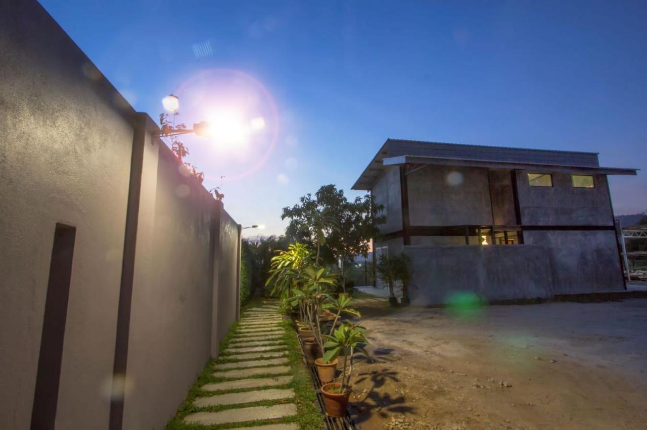 Villa Paddy Padang Mat Sirat Exterior foto